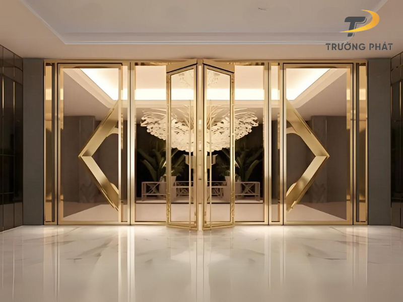 cua-dai-sanh-khung-inox-sang-chanh-ds02